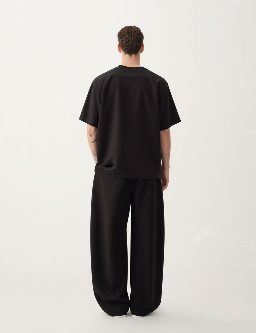 Camiseta Semi-Oversized Basic Black