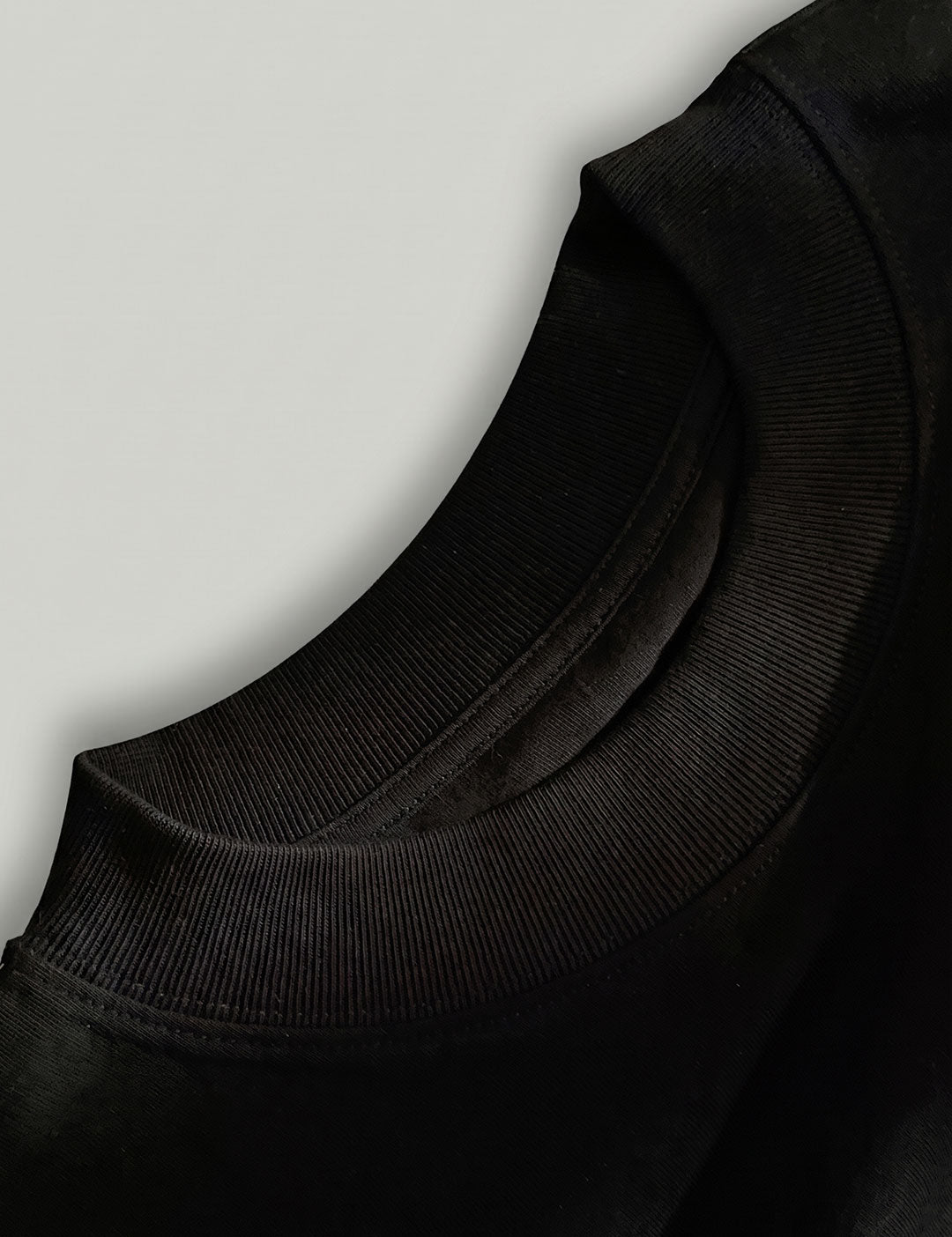 Camiseta Semi-Oversized Basic Black
